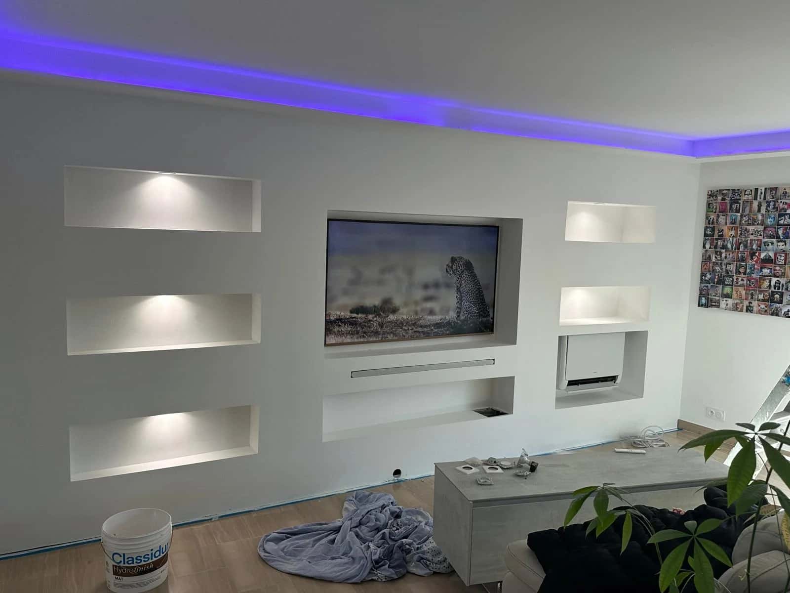 Staffeur décorateur – pose d'éléments décoratifs